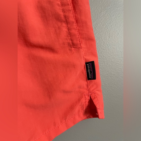 Patagonia Barely Baggies Large - Picture 2 of 5